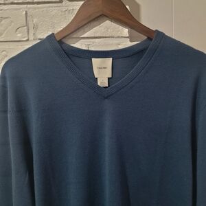 Calvin Klein Men's Deep Blue V-Neck Sweater Merino Wool Blend